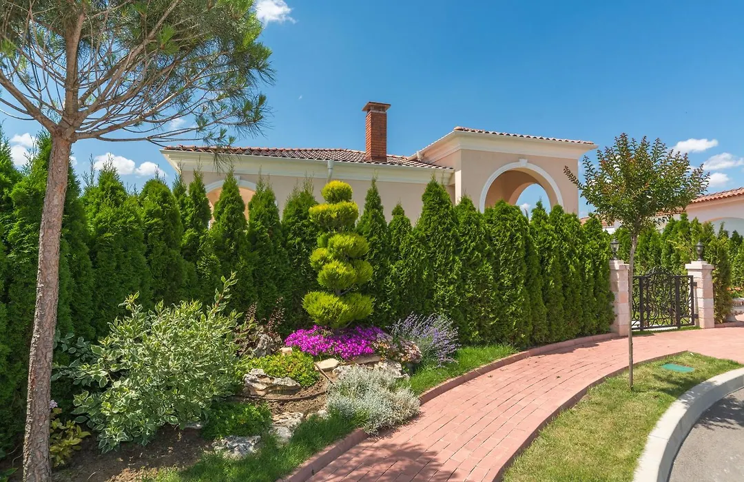 Eden Park Luxury Villas-1